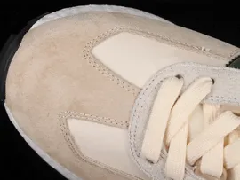 Кроссовки adidas Originals Retropy E5 бежевые